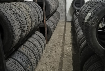 All the best for cars-in Auto City! Tire workshop, warehouse for storage of tires!